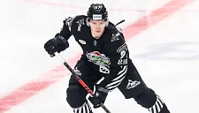 Хоккейный агент Черных объяснил, почему Глотов не покинул «Трактор»