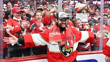 Бобровский побил рекорд НХЛ после 450-й победы в регулярных чемпионатах