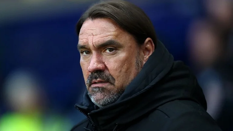 «Лидс Юнайтед» может сменить главного тренера Дэниела Фарке