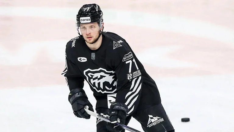 «Амур» может подписать экс-форварда «Трактора» Остапа Сафина