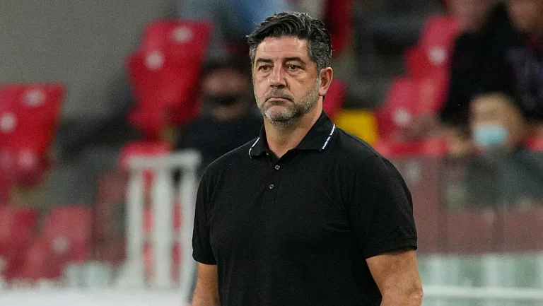 Экс-тренер «Спартака» Витория уволен из греческого «Панатинаикоса»