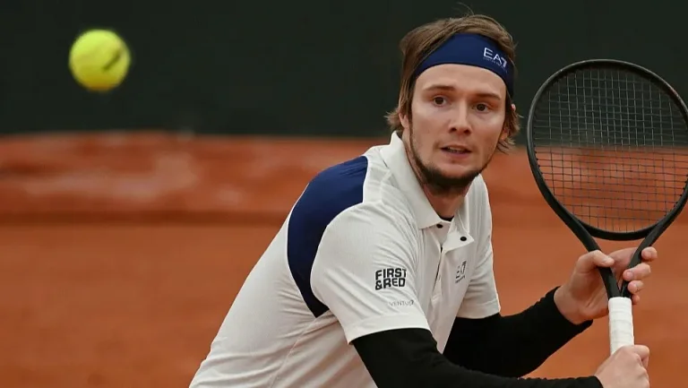 Кудерметова вспомнила, каким Бублик был в юности