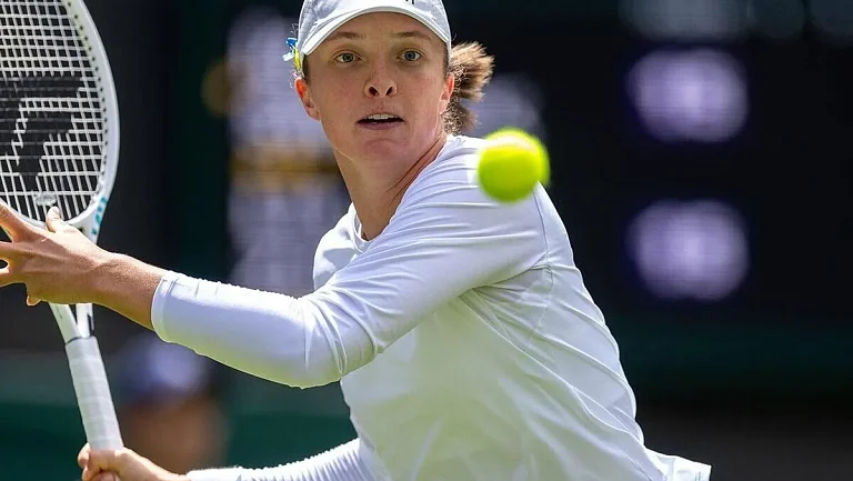 Швентек и Александрова обменялись комплиментами после финала в Сеуле