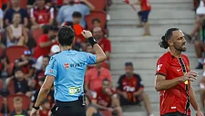 Мурики удален в матче с «Барселоной» за опасную игру