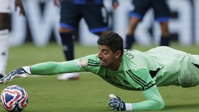 Куртуа: «Обвинять Доннарумму — это перебор»