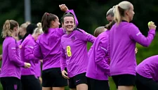 Личные привычки игроков помогают «Львиным дамам» в финале Евро-2025