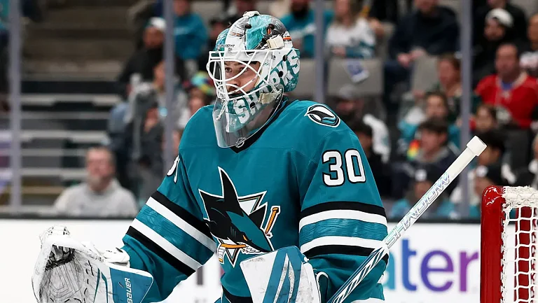 Аскаров принёс победу «Сан-Хосе» над «Ванкувером», отразив 23 броска