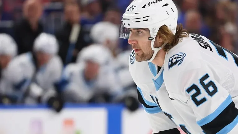 Российский защитник Симашев назван лучшим новичком января в АХЛ
