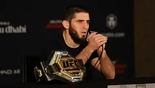 Махачев объяснил, почему хочет завершить карьеру в UFC в полусреднем весе