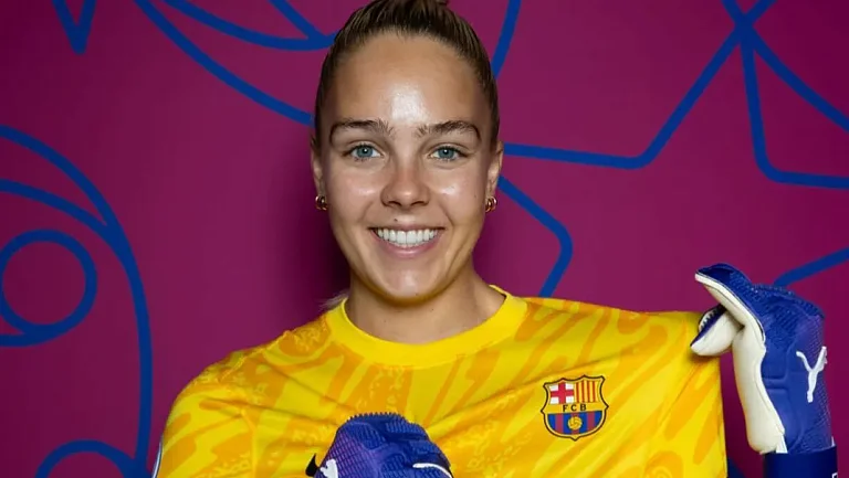 Элли Робак уходит из «Барселоны»