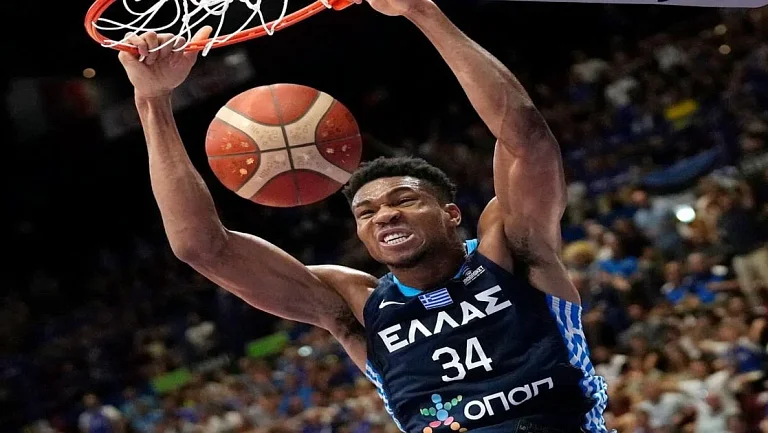 Испания - Греция: Грик Фрик может в одиночку снести испанцев!