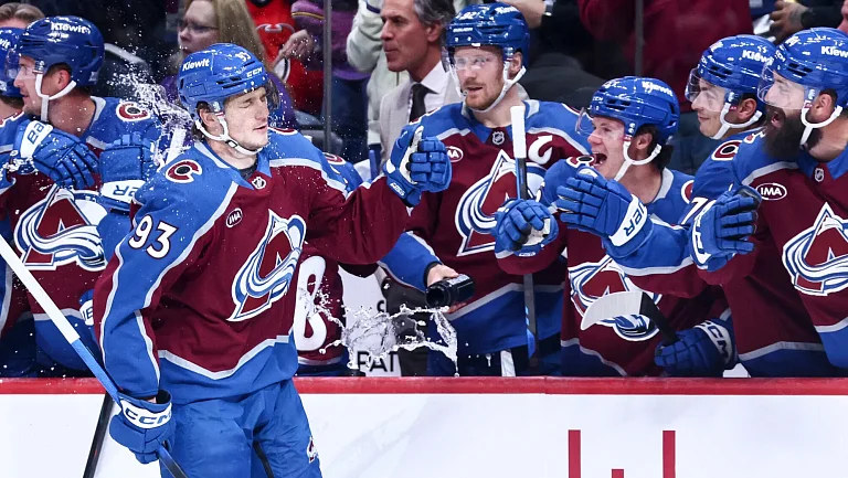 «Колорадо» разгромно победил «Эдмонтон», Бардаков с двумя передачами