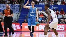 Денис Захаров подписал контракт с УНИКСом
