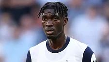 Ив Биссума может покинуть английский «Тоттенхэм»