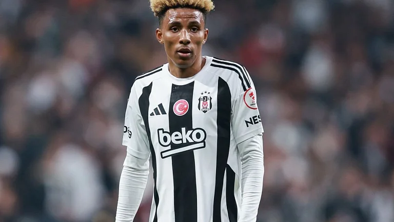 «Динамо» насмешливо отреагировало на побег Фернандеша с Тюкавиным в аэропорту