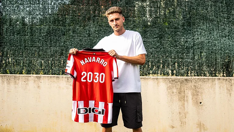 Роберт Наварро дебютировал с голом в победе «Атлетика» над «Севильей»