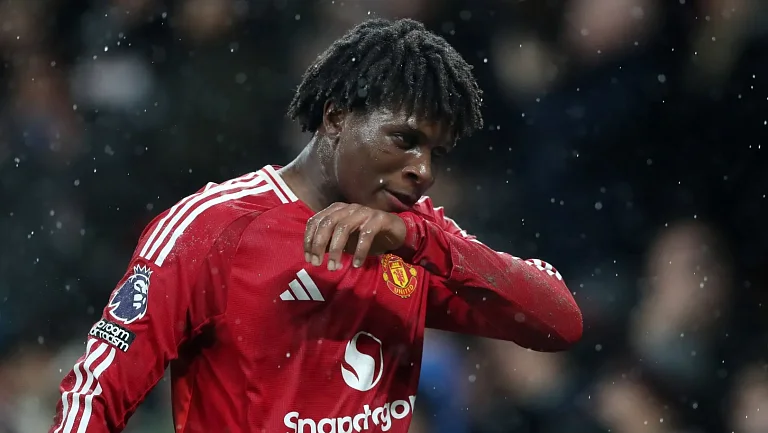 Аморим хвалит Патрика Доргу за блестящий матч против «Борнмута»