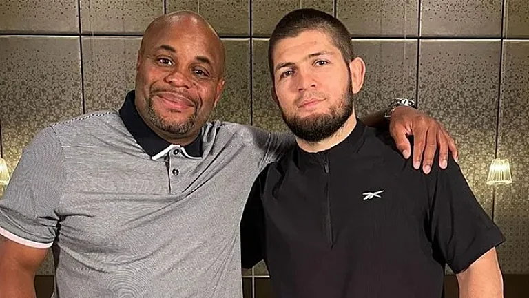 Кормье рассказал о дерзкой фразе Хабиба после победы Махачева в UFC