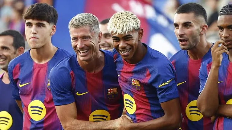 Левандовски признался, что учится у молодежи «Барселоны»