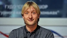 Плющенко анонсировал возвращение к прыжкам и поделился кадрами исполнения каскада