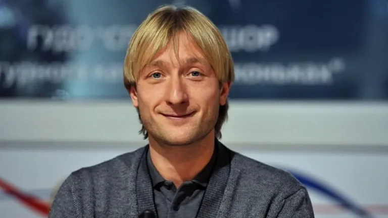 Плющенко анонсировал возвращение к прыжкам и поделился кадрами исполнения каскада