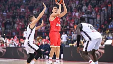 Яннулис Ларендзакис продлил контракт с «Олимпиакосом» до 2028 года