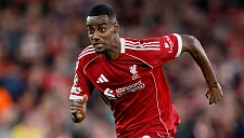 Исак ощущает дискомфорт после дебюта за «Ливерпуль»