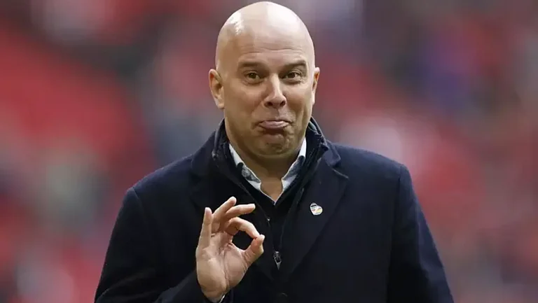 Слот высказался о своем будущем в «Ливерпуле» после серии поражений