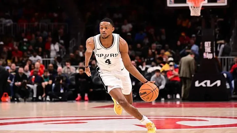 Фокс продлит контракт с «Сан-Антонио» на условиях ниже максимальных