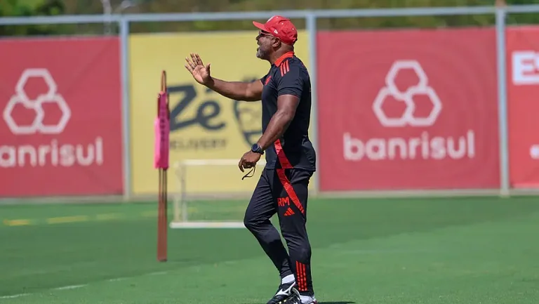 Интернасьонал укрепляет состав: продление с тренером и покупка защитника