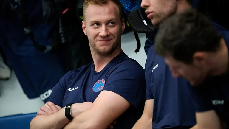 «Шанхайские Драконы» обменяли Ивана Чеховича в «Сибирь»