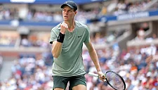 Синнер разгромил Оже-Альяссима в первом сете полуфинала US Open