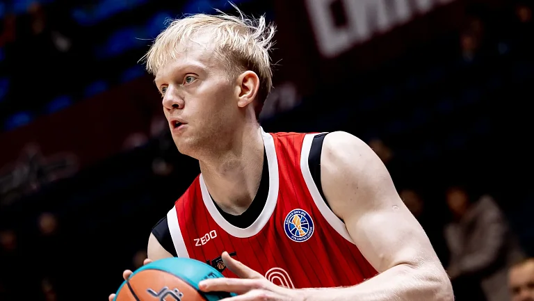 Касаткин остаётся без доступа к спортзалу во французской тюрьме