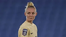 Софи Ингл уверена в своей готовности к матчу открытия Евро-2025