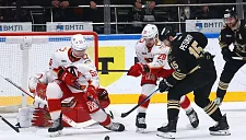 «Автомобилист» вырвал победу у «Адмирала» в напряженном домашнем матче