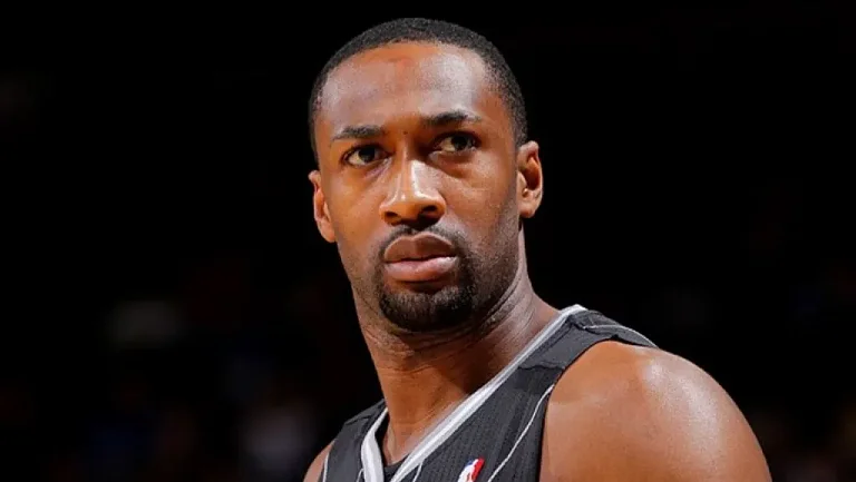 Звезда НБА указал на разницу в уровне соперников Джордана и Брайанта