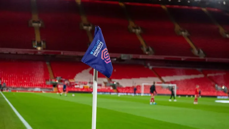 «Ливерпуль» подписал контракт с Миа Эндерби