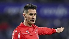 «Явно использует локоть и бьёт»: эпизод с удалением Латасы