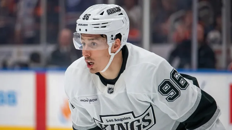 Кузьменко забросил победную шайбу за «Лос-Анджелес» в ворота «Рейнджерс»