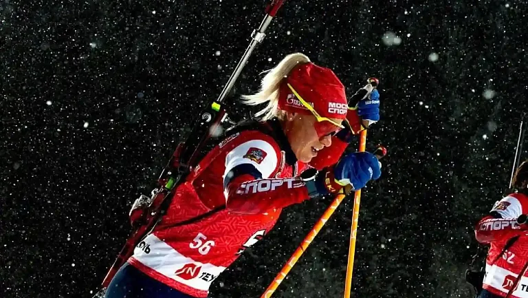 2 промаха не помешали Резцовой взять золото в масс‑старте в Тюмени

