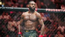 Стерлинг оценил шансы Петра Яна и Двалишвили в их реванше на UFC 323 