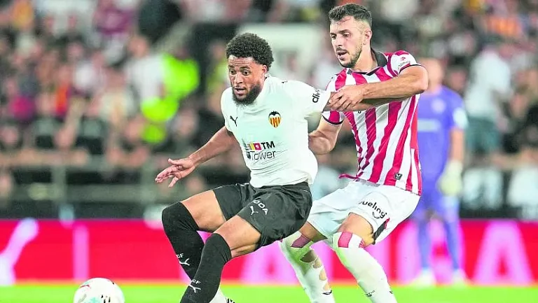 Симон и Паредес сохранили статус основных игроков «Атлетика»