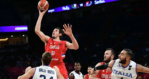 30 очков Фонтеккио помогли итальянцам  одолеть сербов на баскетбольном ЧМ 