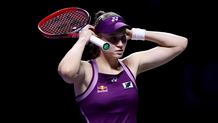 Елена Рыбакина разгромила Бадосу и вышла в четвертьфинал WTA-500