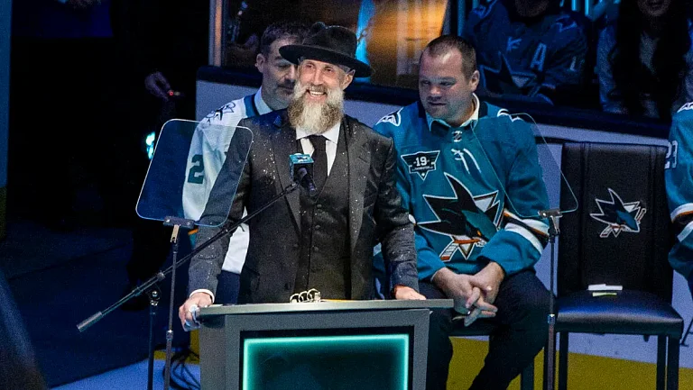  Джо Торнтон возвращается в «Шаркс»