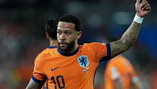 Мемфис Депай побил рекорд Робина ван Перси