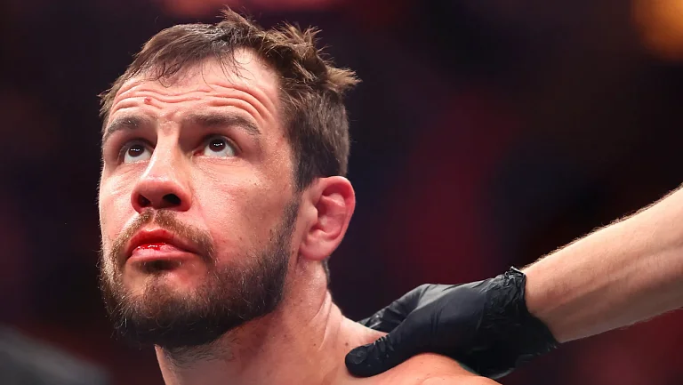 Никита Крылов нокаутировал Букаускаса на последних секундах боя на UFC 324