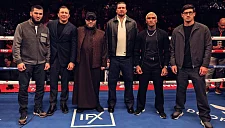 Бетербиев, Усик, Бивол и Головкин встретились и сняли фото на The Ring VI 