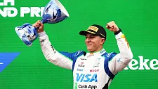 В Racing Bulls рассказали, как принц Нидерландов помог Аджару вернуть трофей