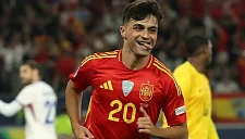 Де ла Фуэнте: «Педри слишком хорош, чтобы ограничивать его ролью»